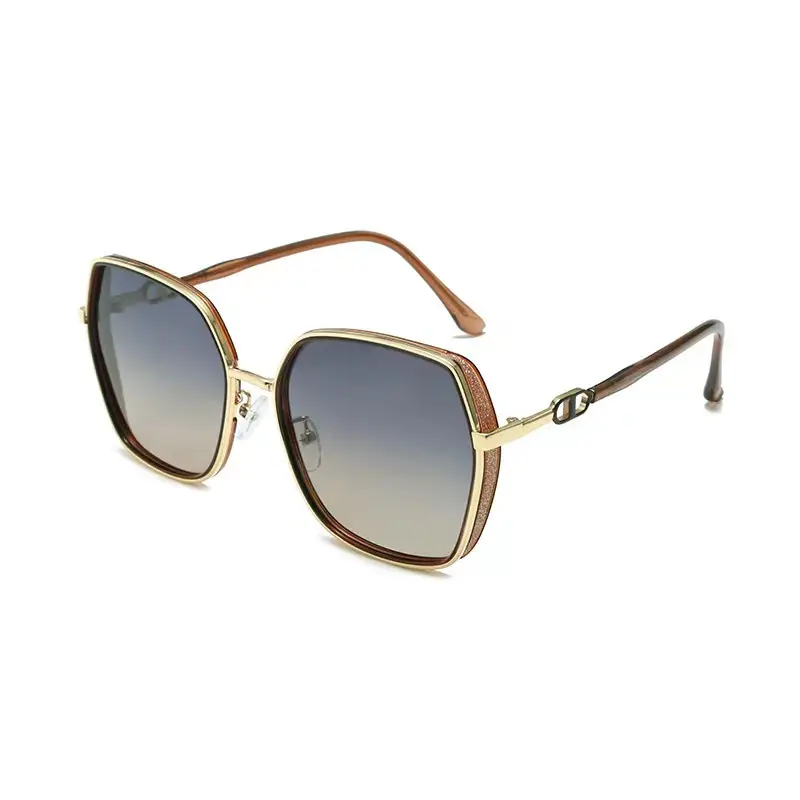 Fashionable Large Frame Sunglasses with UV Protection - Image 7