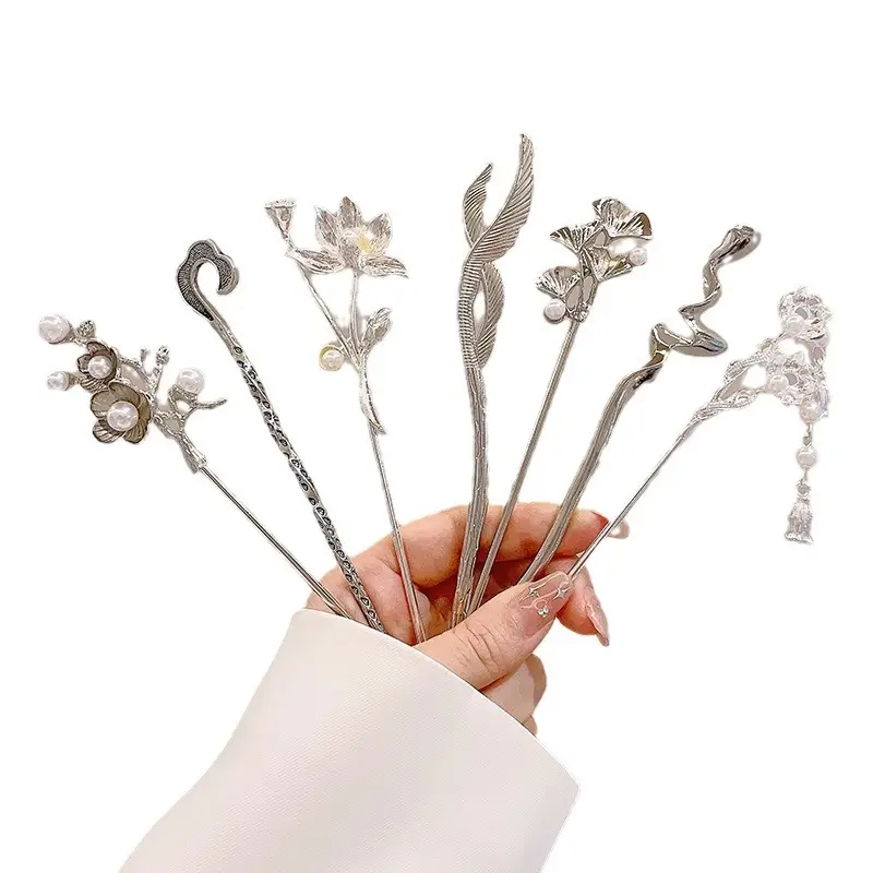 Flower Hairpin with Butterfly & Tassel Design