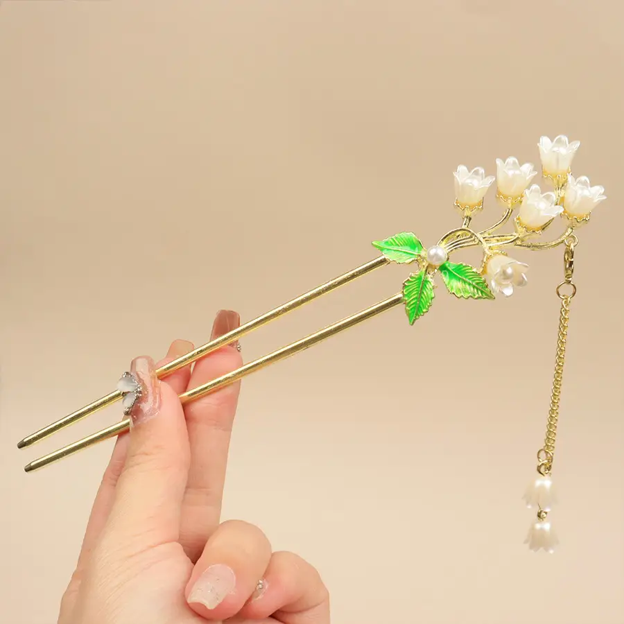 Flower Hairpin with Butterfly & Tassel Design