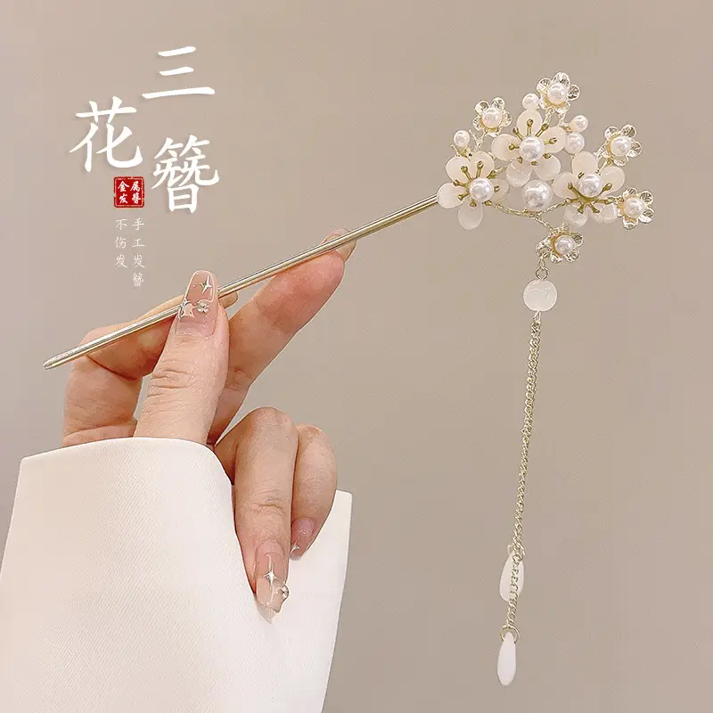 Flower Hairpin with Butterfly & Tassel Design