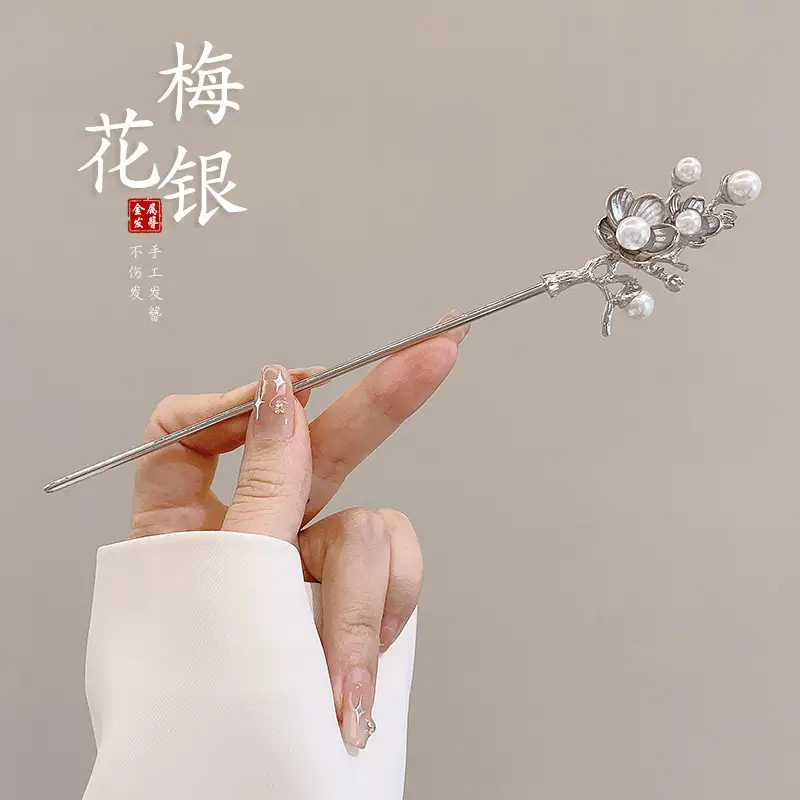 Flower Hairpin with Butterfly & Tassel Design