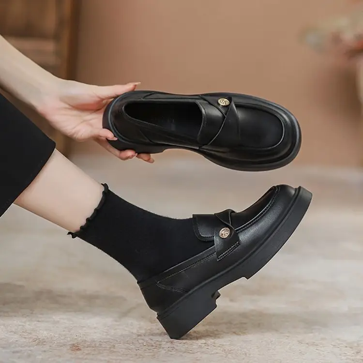 Soft Bottom Loafers Women's 2024 Spring New Fashion Small Gold Single Shoes British Thick Bottom Slip-on Small Leather Shoes - Image 4