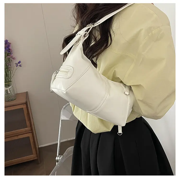 Black French Shoulder Bag for Women 2024 Spring — feature 10