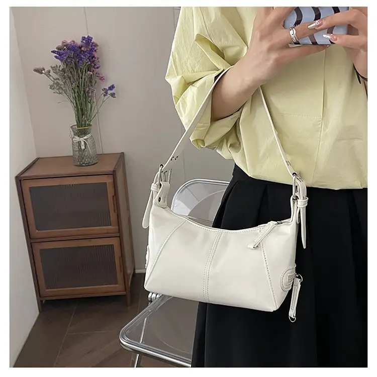 Black French Shoulder Bag for Women 2024 Spring — feature 9