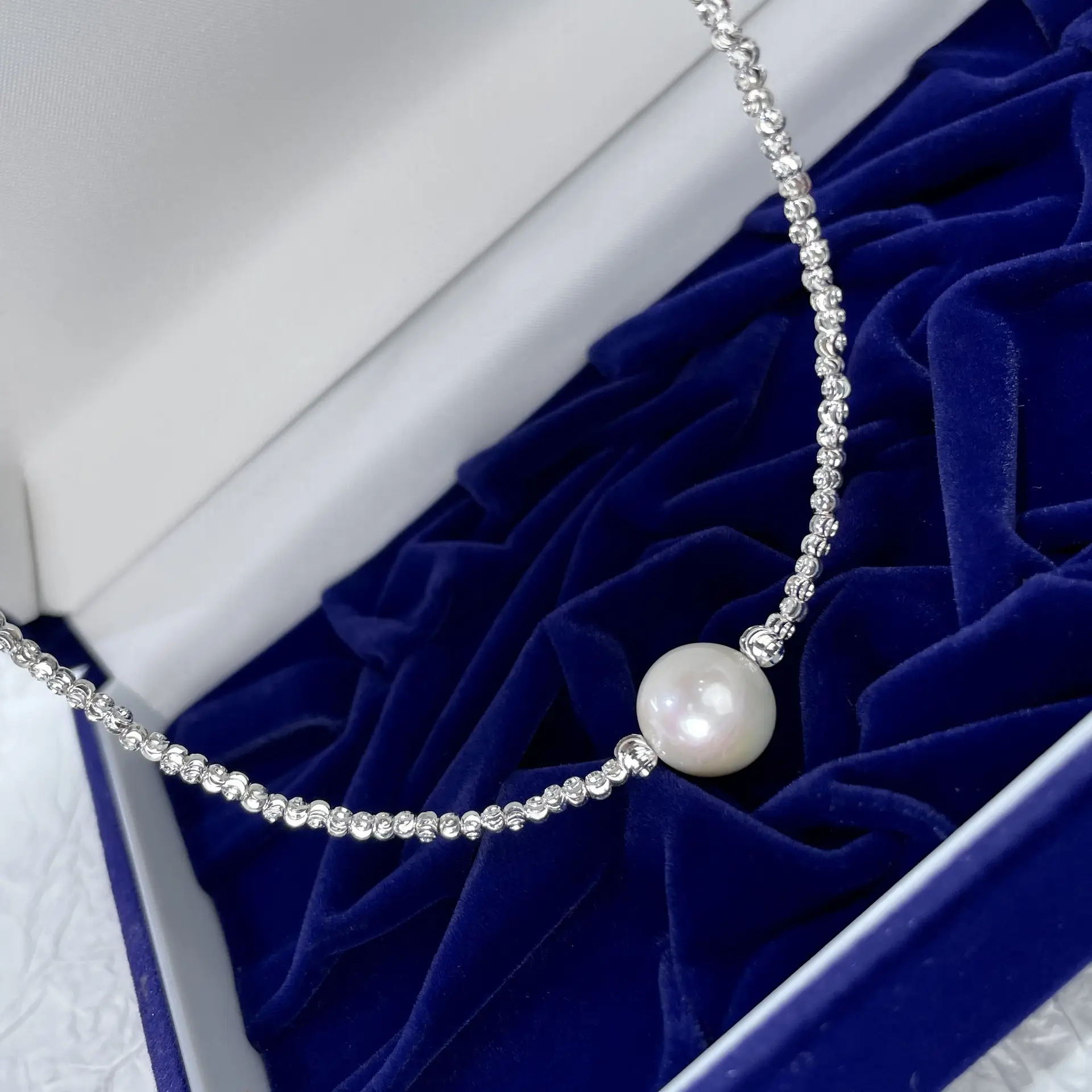 Natural Freshwater Pearl Broken Silver Necklace for Women — feature 3