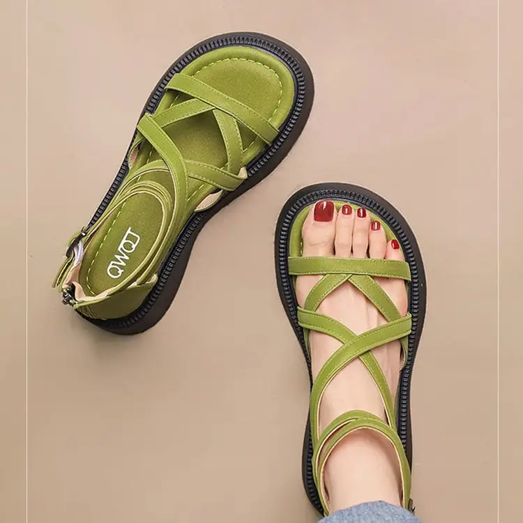 Explosions muffin platform sandals women's summer 2024 new French high-end feeling black retro beach Roman shoes - Image 6