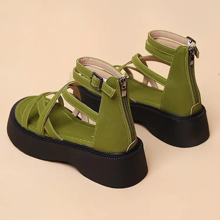 Explosions muffin platform sandals women's summer 2024 new French high-end feeling black retro beach Roman shoes - Image 3