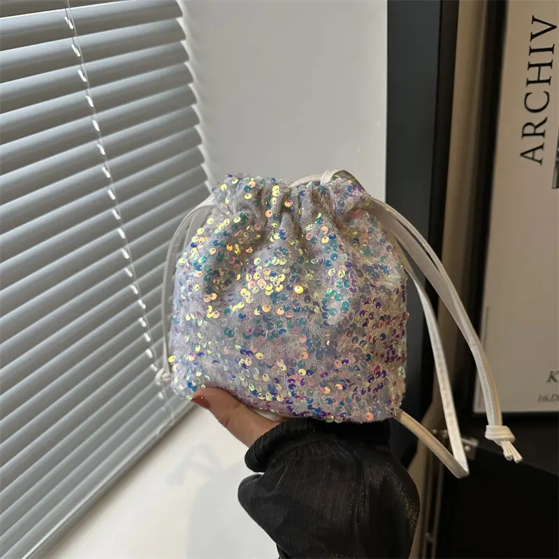 Women's Sparkly Chain Crossbody Bag 2024 - Image 5