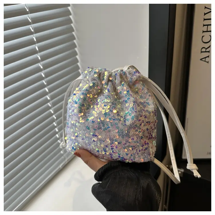 Women's Sparkly Chain Crossbody Bag 2024 — feature 12