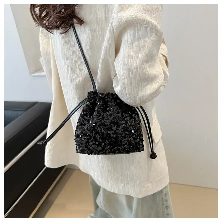 Women's Sparkly Chain Crossbody Bag 2024 — feature 22
