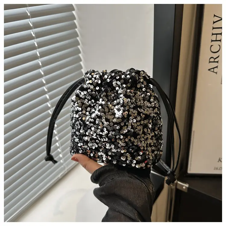 Women's Sparkly Chain Crossbody Bag 2024 - Image 3