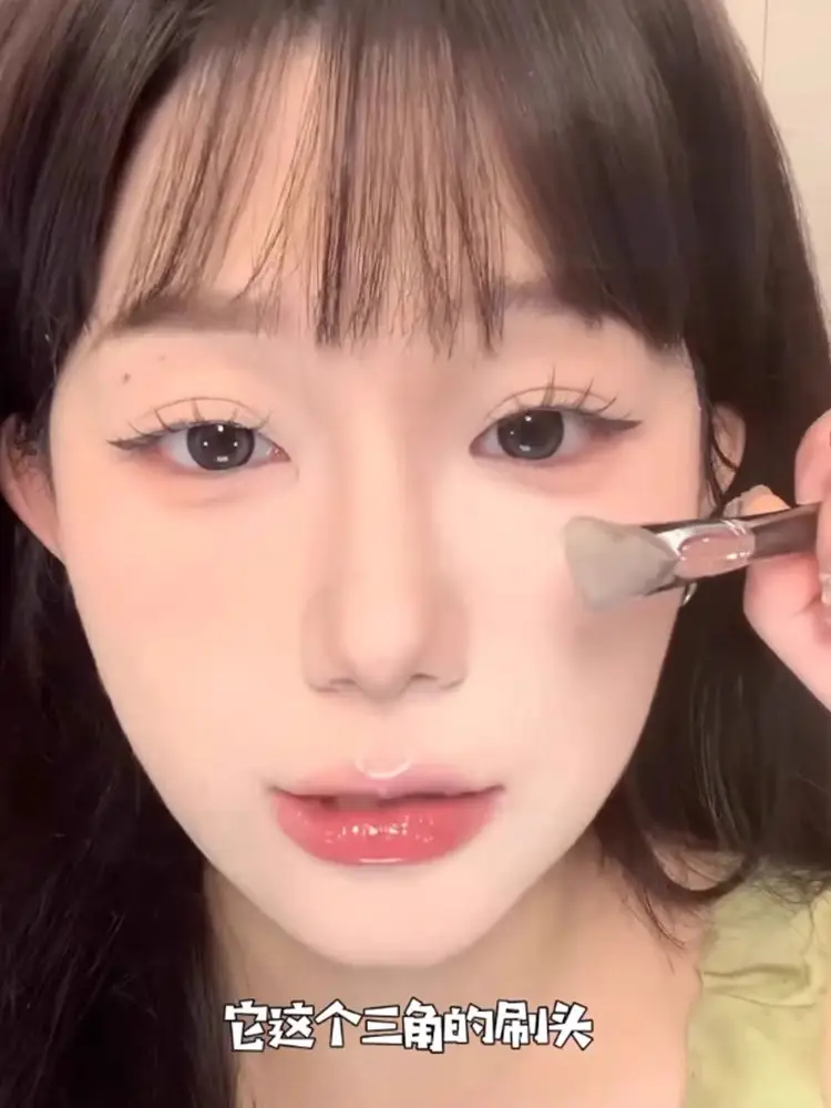 Triangle High Glow Iron Brush Brightening Brush Tear Groove Surface Medium French Pattern Concealer Brush Cangzhou Qingxian Pure White Makeup Brush — feature 7