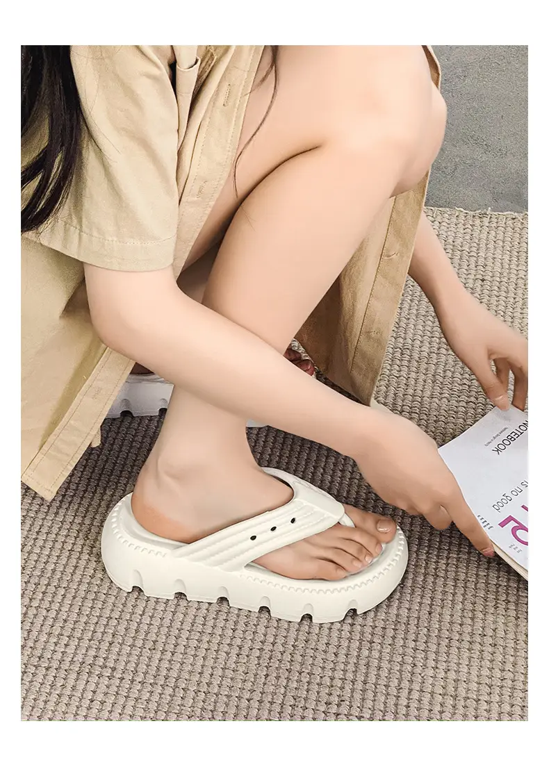 Women's Black Clip Flip Flops Lightweight Casual Beach Slippers Large — feature 14