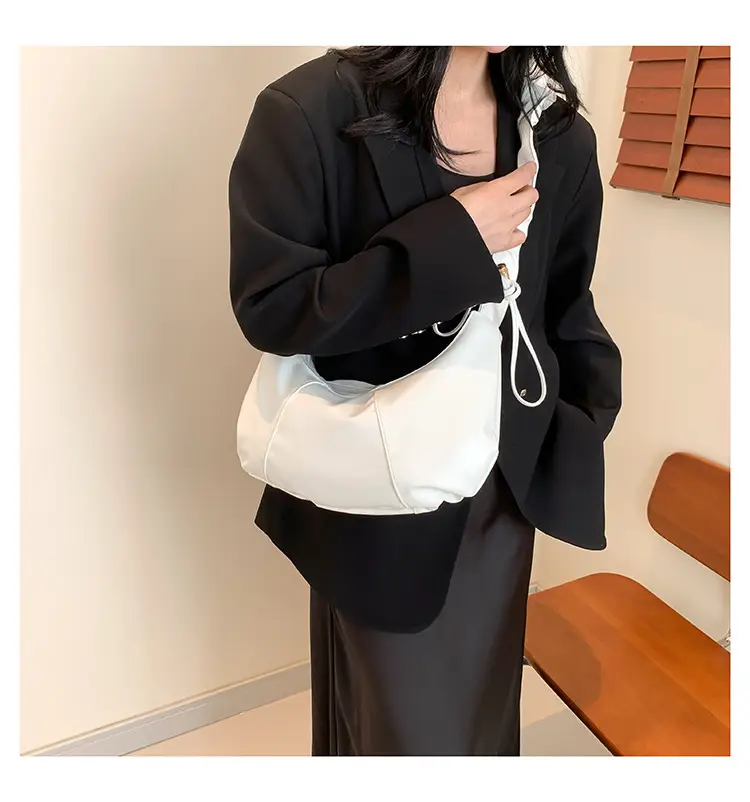Women's Black Leather Shoulder Crossbody Bag Large Capacity — feature 7