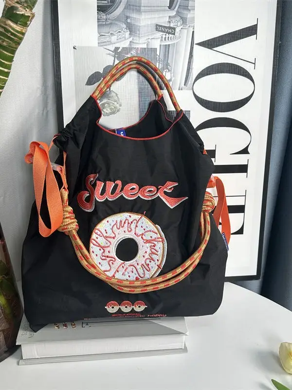 Yang Zi's Sweet Donut Embroidered Chain Bag - Image 14
