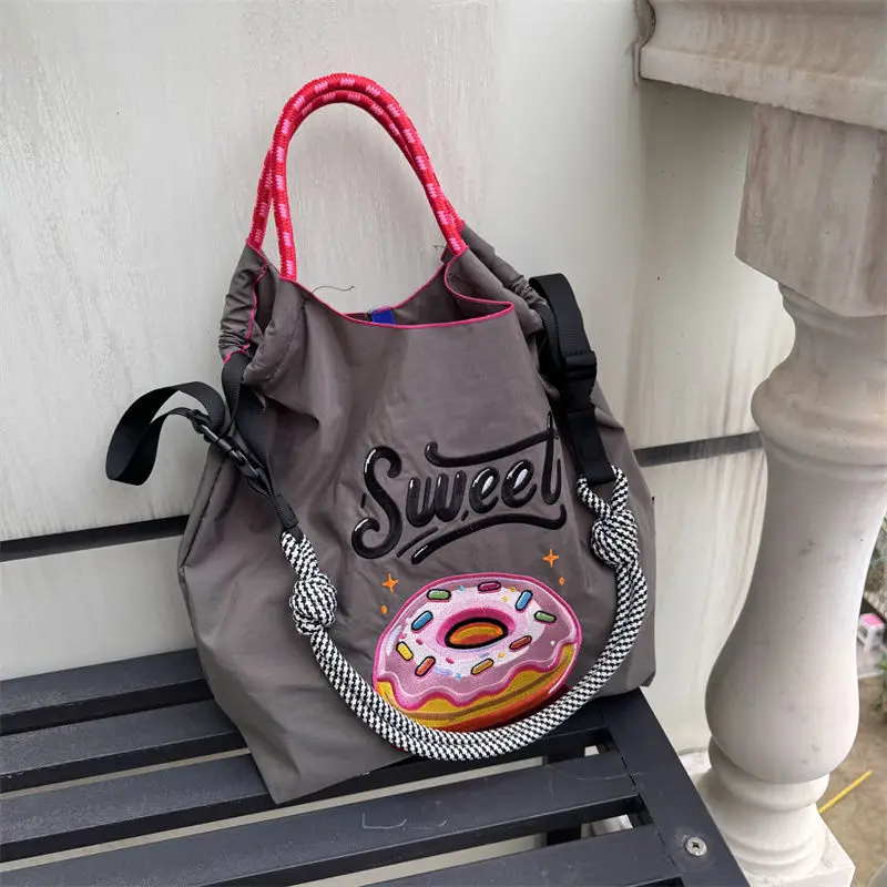 Yang Zi's Sweet Donut Embroidered Chain Bag - Image 10