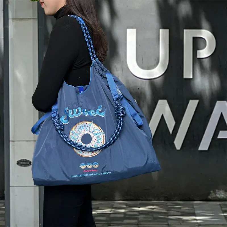 Yang Zi's Sweet Donut Embroidered Chain Bag - Image 5