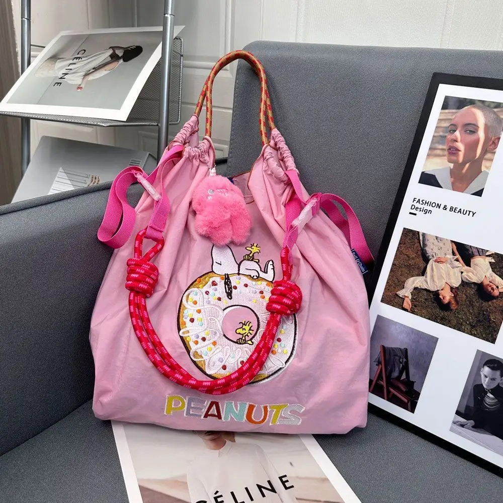 Yang Zi's Sweet Donut Embroidered Chain Bag - Image 7