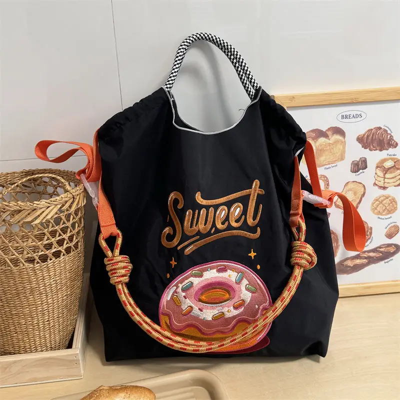Yang Zi's Sweet Donut Embroidered Chain Bag - Image 9