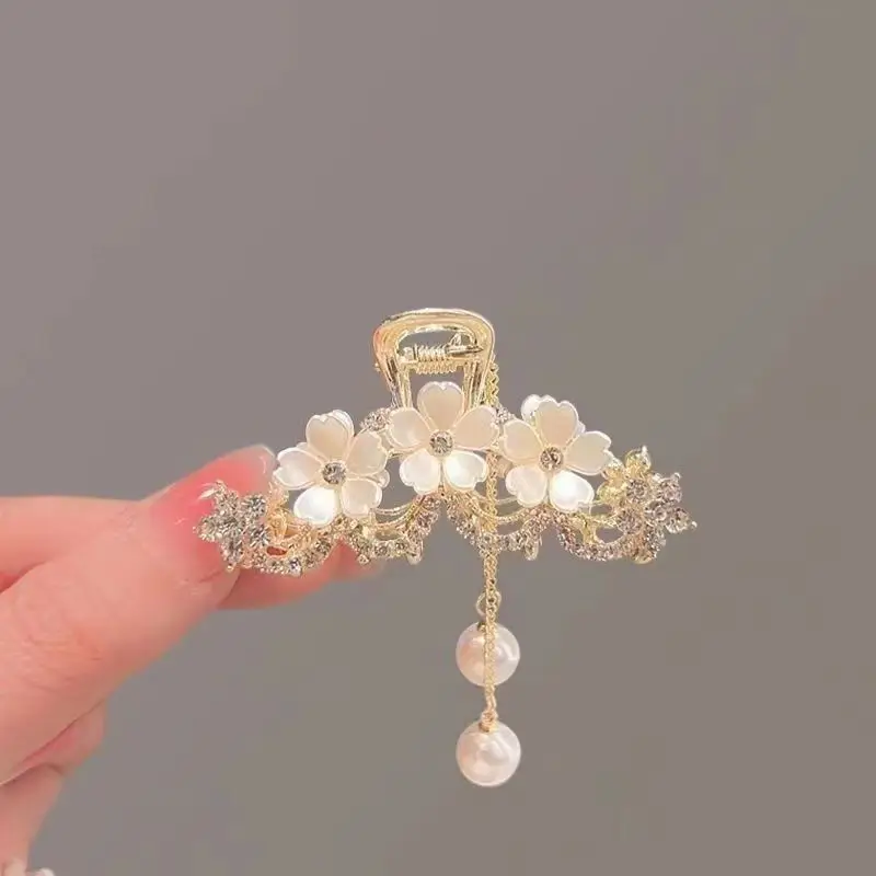 Jasmine Hairpin with Pearl Drop High Pony Tail Clip — feature 5