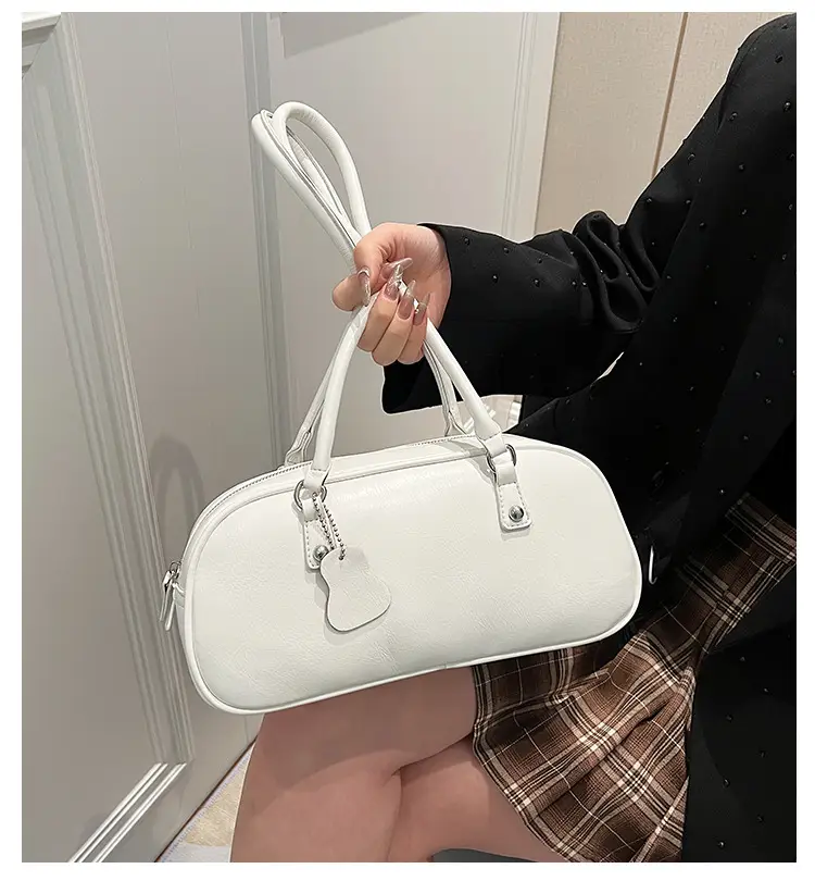 White Leather Shoulder Bag for Women 2024 — feature 1