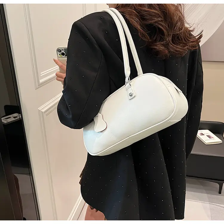 White Leather Shoulder Bag for Women 2024 — feature 16