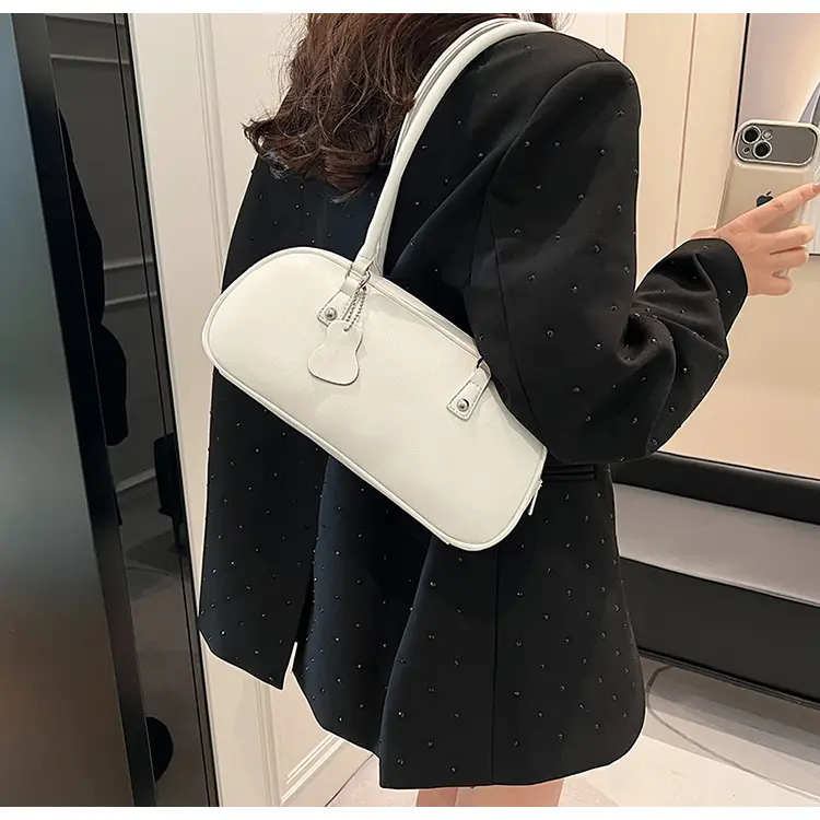 White Leather Shoulder Bag for Women 2024 — feature 18