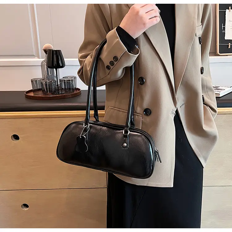 White Leather Shoulder Bag for Women 2024 — feature 31