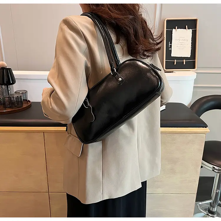 White Leather Shoulder Bag for Women 2024 — feature 33