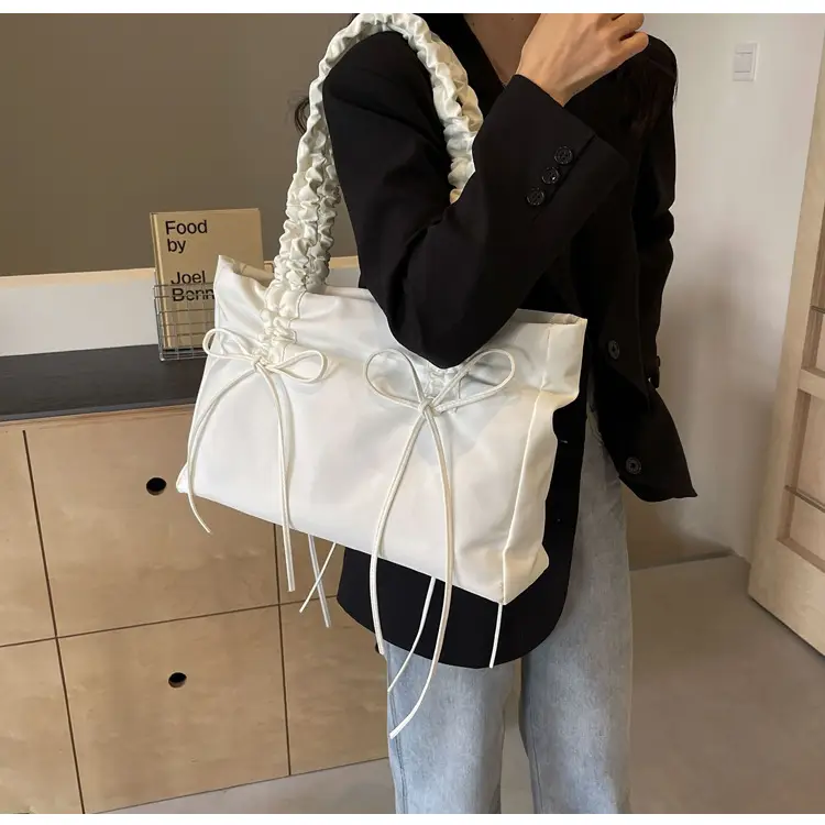 2024 Women's Pleated Shoulder Bag Black Large Capacity — feature 17