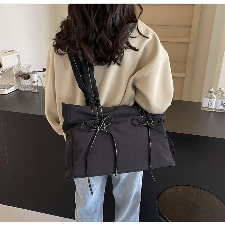2024 Women's Pleated Shoulder Bag Black Large Capacity — feature 26