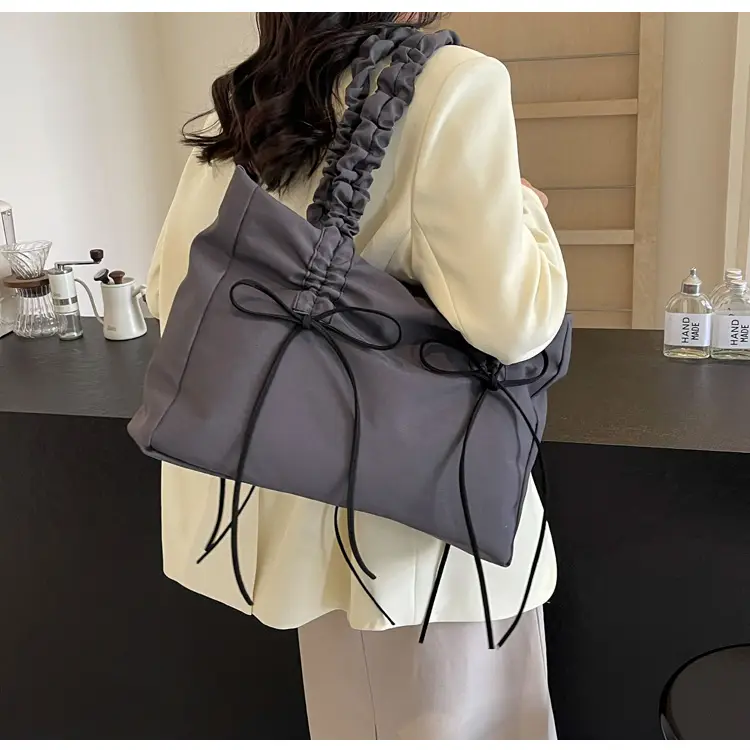 2024 Women's Pleated Shoulder Bag Black Large Capacity — feature 34