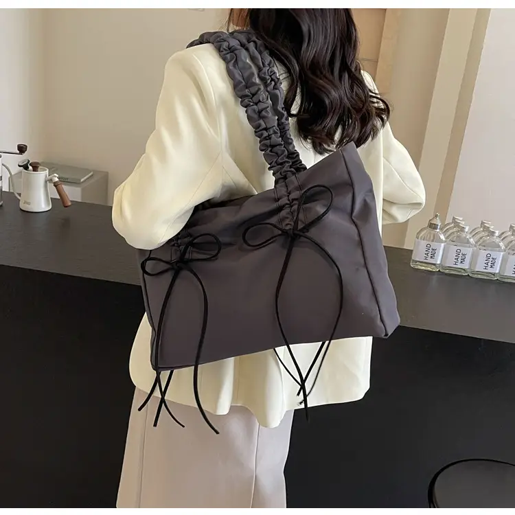 2024 Women's Pleated Shoulder Bag Black Large Capacity — feature 35