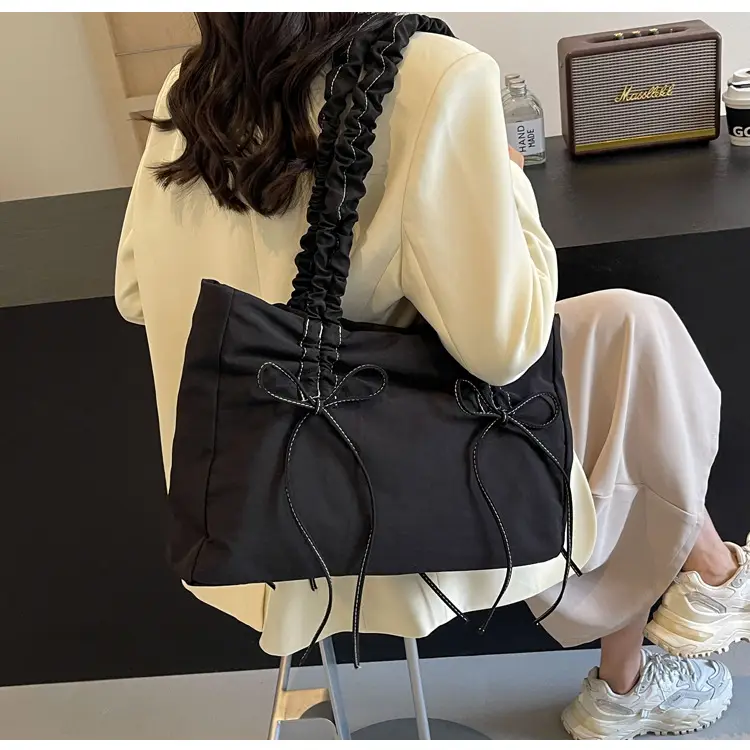 2024 Women's Pleated Shoulder Bag Black Large Capacity — feature 41
