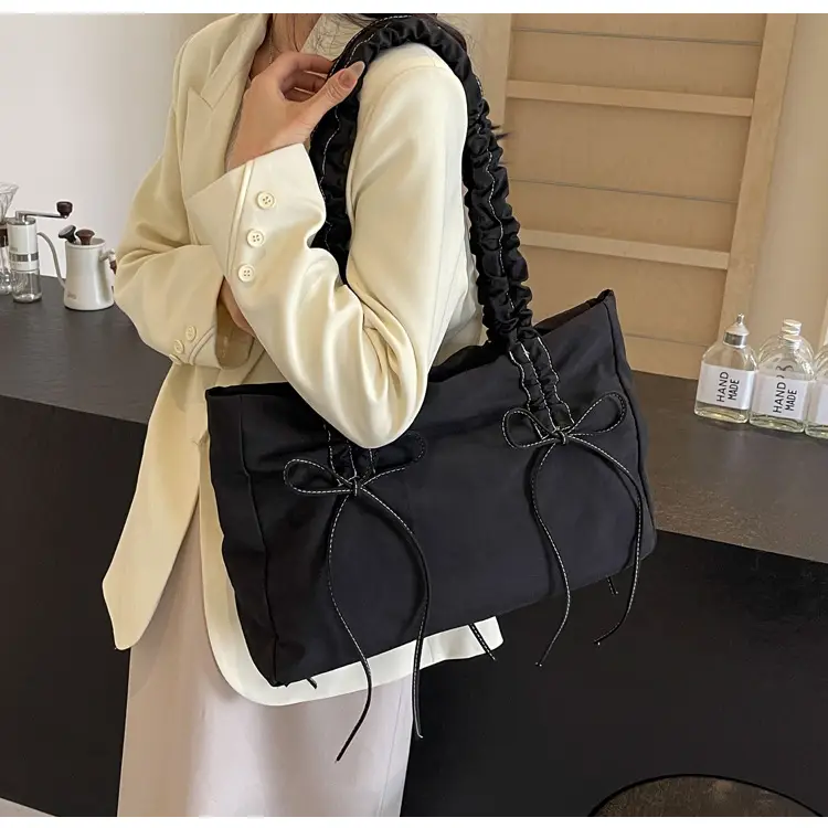 2024 Women's Pleated Shoulder Bag Black Large Capacity — feature 42