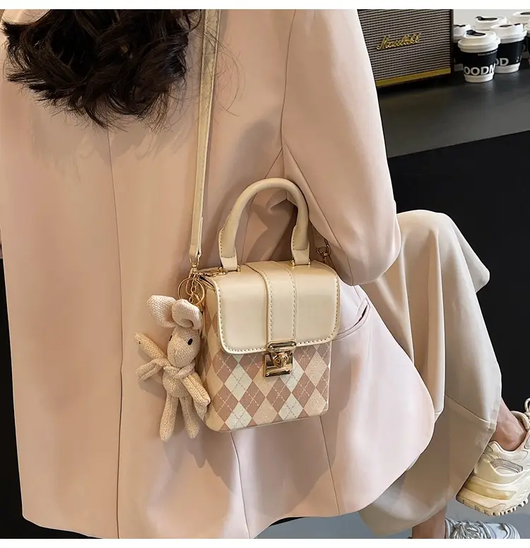 Pink Rhombic Shoulder Bag Women 2024 New — feature 16