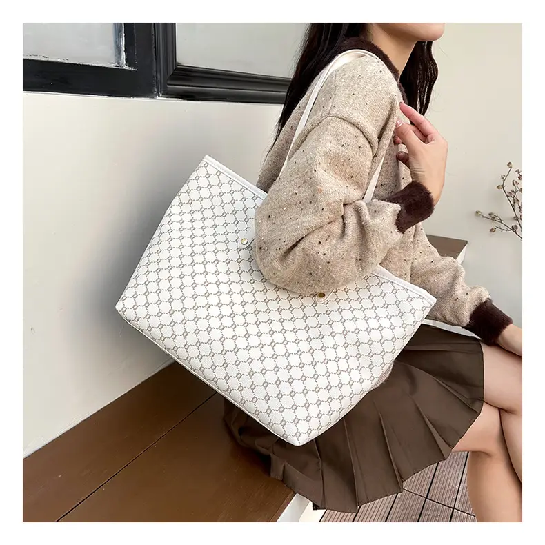 Korean Printed Plaid Shoulder Bag Large Capacity 2024 — feature 13