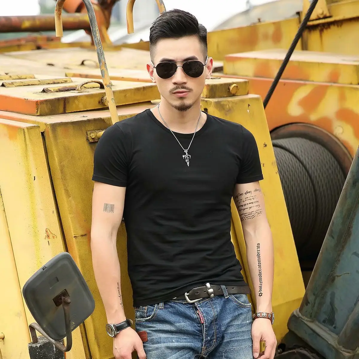 Men's Green Slim Fit T-Shirt Round Neck Short Sleeve - Image 4