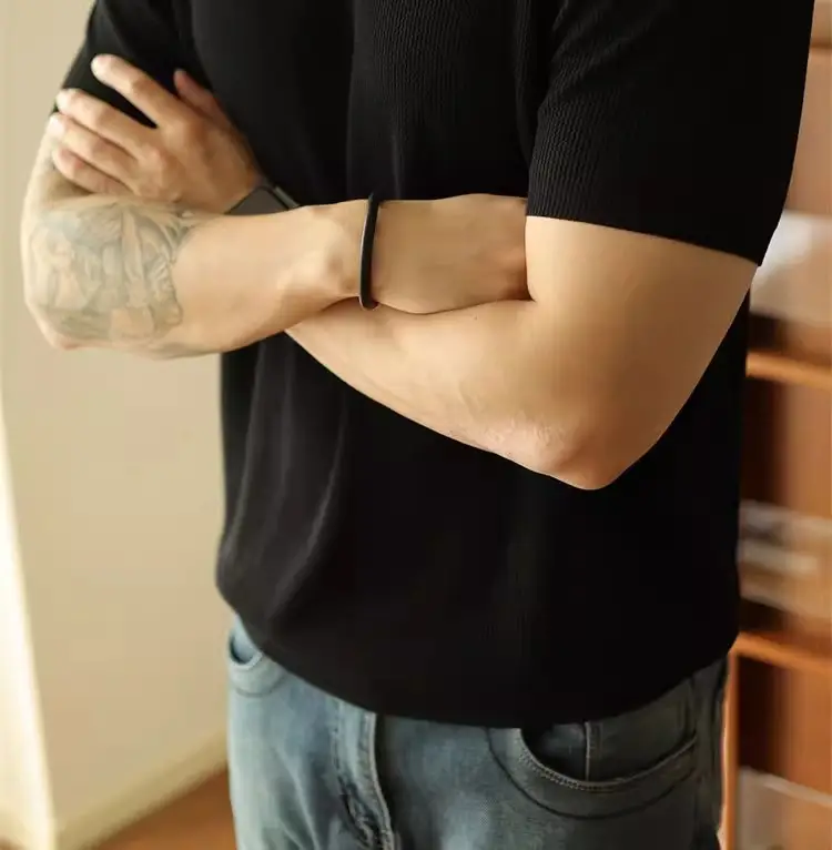 Men's V-Neck Knitted Polo Shirt White Short Sleeve — feature 19