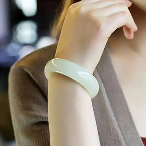 Green Jade Bracelet for Women Floating Flower Design