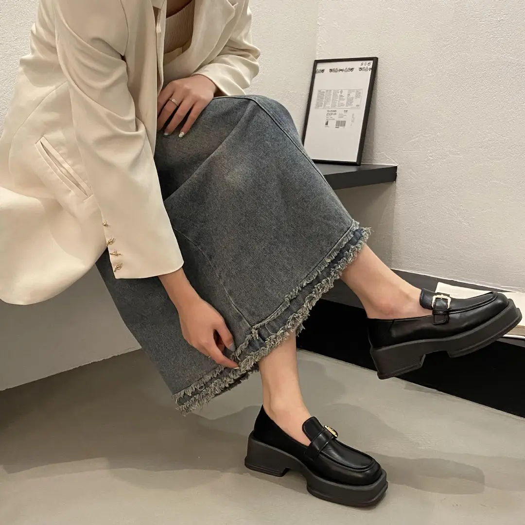 British Style Thick-Soled Loafers Wholesale Spring New Retro Square Toe Thick-Heeled Small Leather Shoes for Women - Image 4