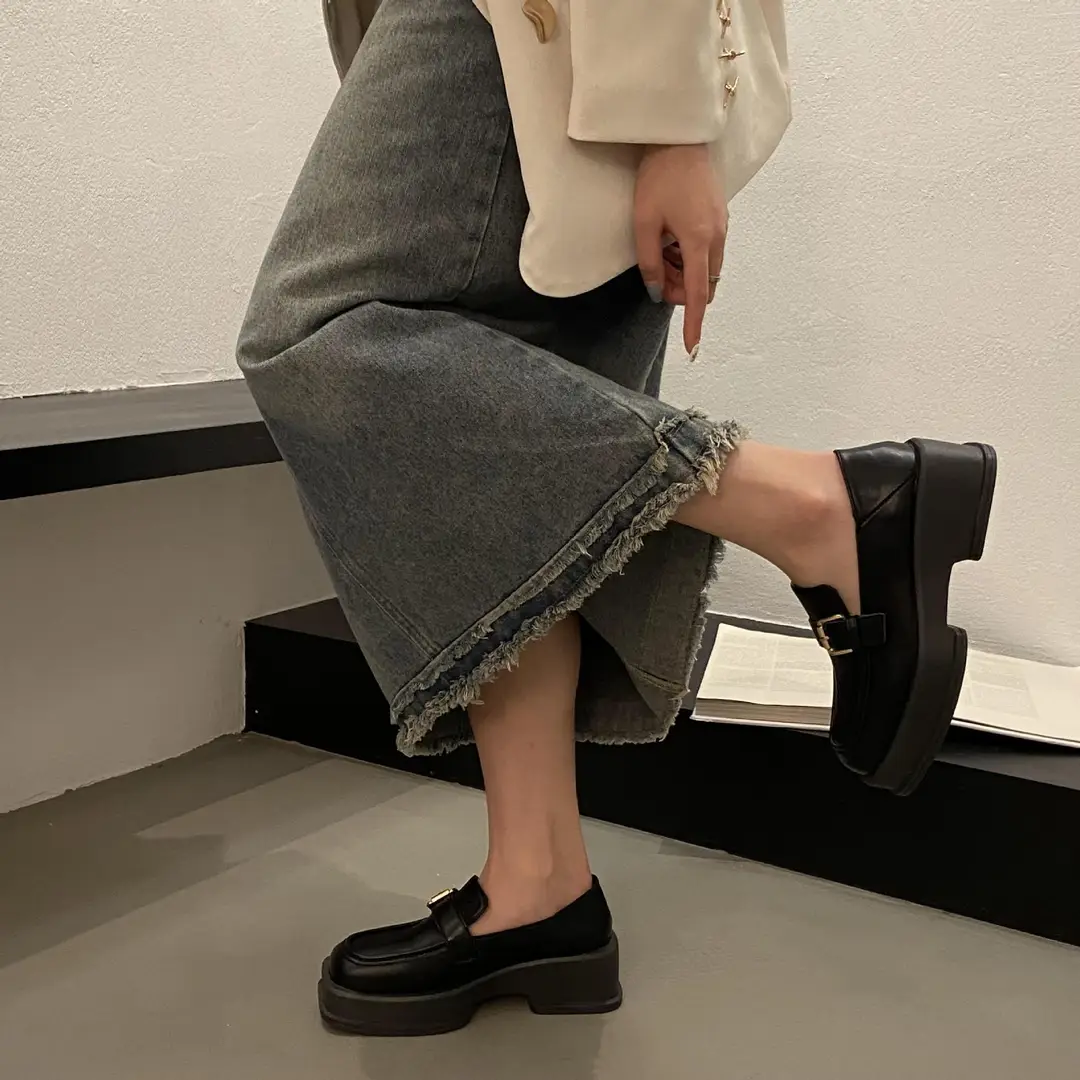 British Style Thick-Soled Loafers Wholesale Spring New Retro Square Toe Thick-Heeled Small Leather Shoes for Women - Image 5