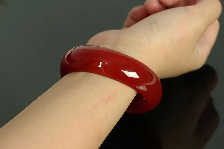 Red Agate Women's 15mm Bracelet National Style Gift — feature 1