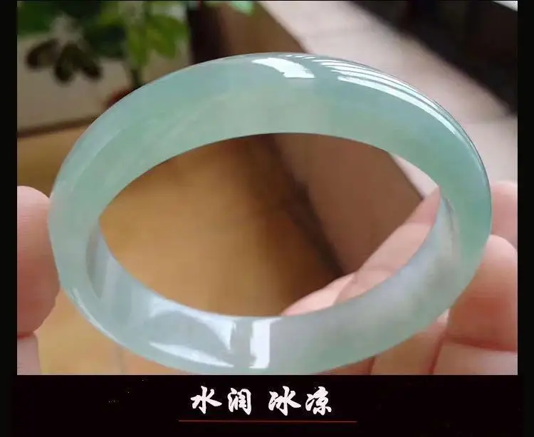 Light Green Quartz Jade Bracelet for Women — feature 6