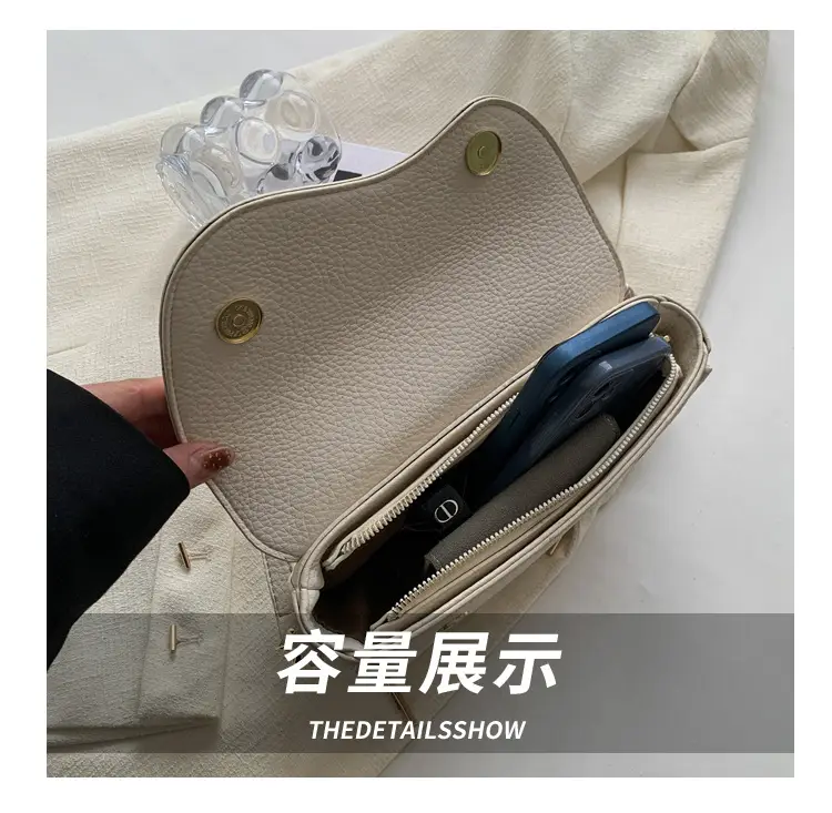Black Saddle Bag with Bow for Women 2024 — feature 7