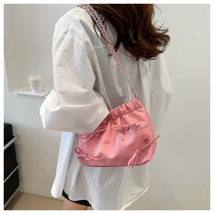 Women's Wrinkle Bag with Bow Chain 2024 Summer — feature 12