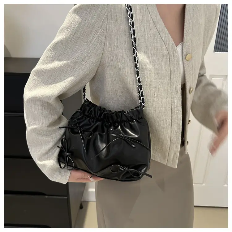 Women's Wrinkle Bag with Bow Chain 2024 Summer — feature 16