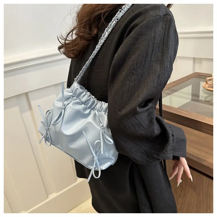 Women's Wrinkle Bag with Bow Chain 2024 Summer — feature 9