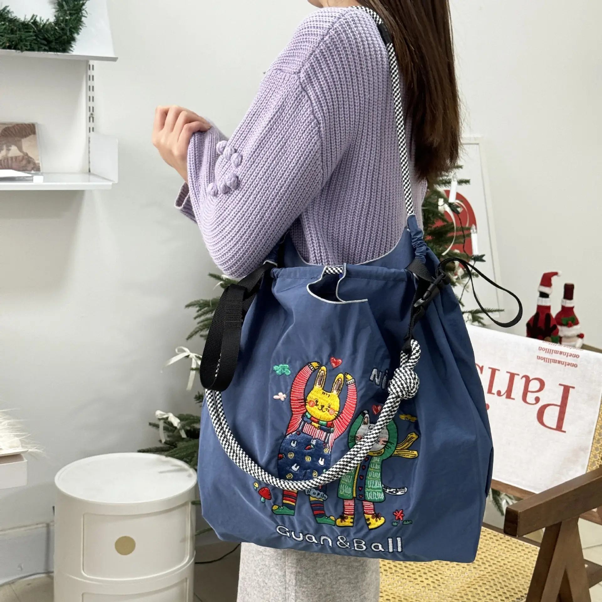 2024 Cartoon Embroidered Pink Shoulder Bag Large Capacity — feature 3
