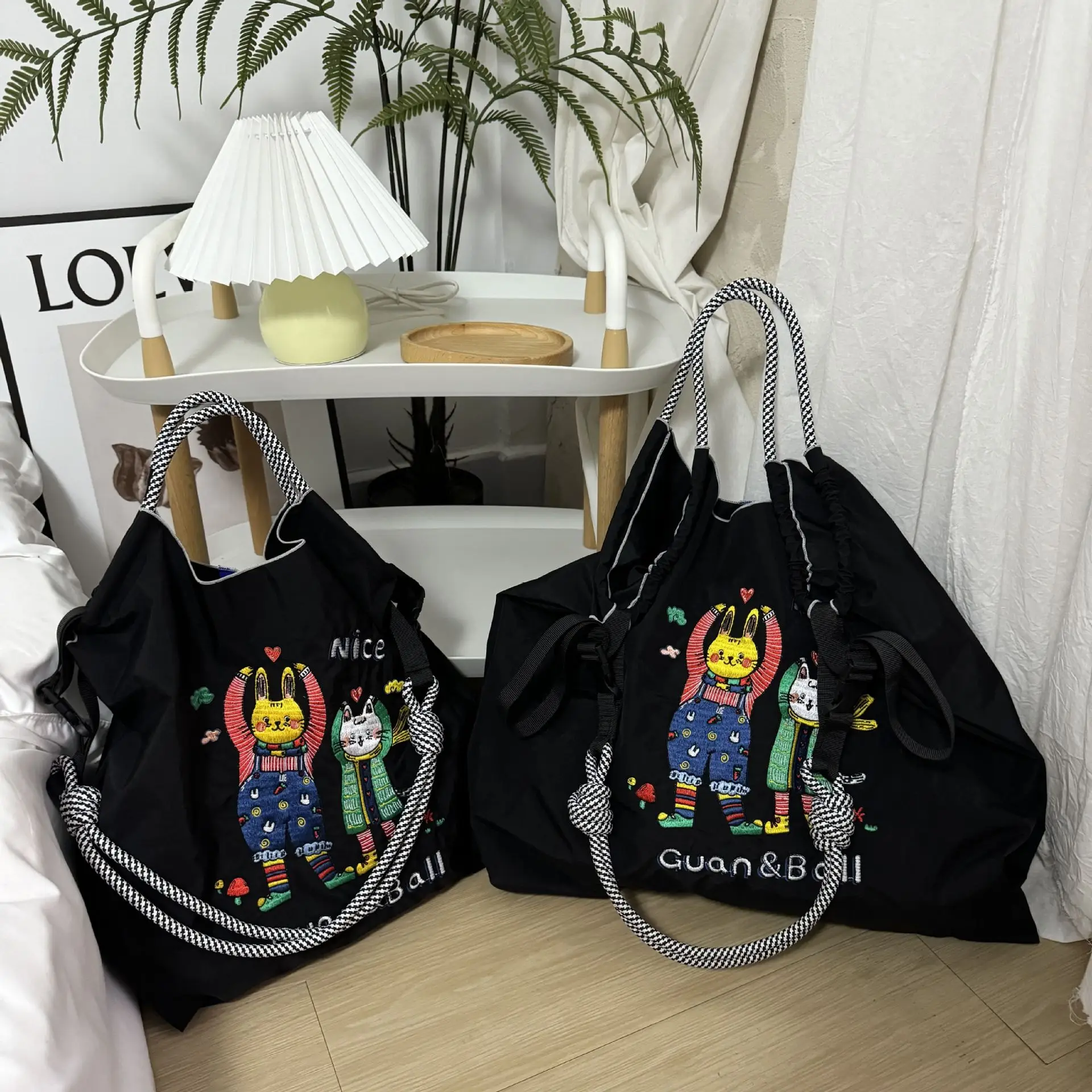 2024 Cartoon Embroidered Pink Shoulder Bag Large Capacity — feature 7